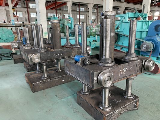 고속 Uncoiling 1600mm 강철 코일 슬리 팅 머신